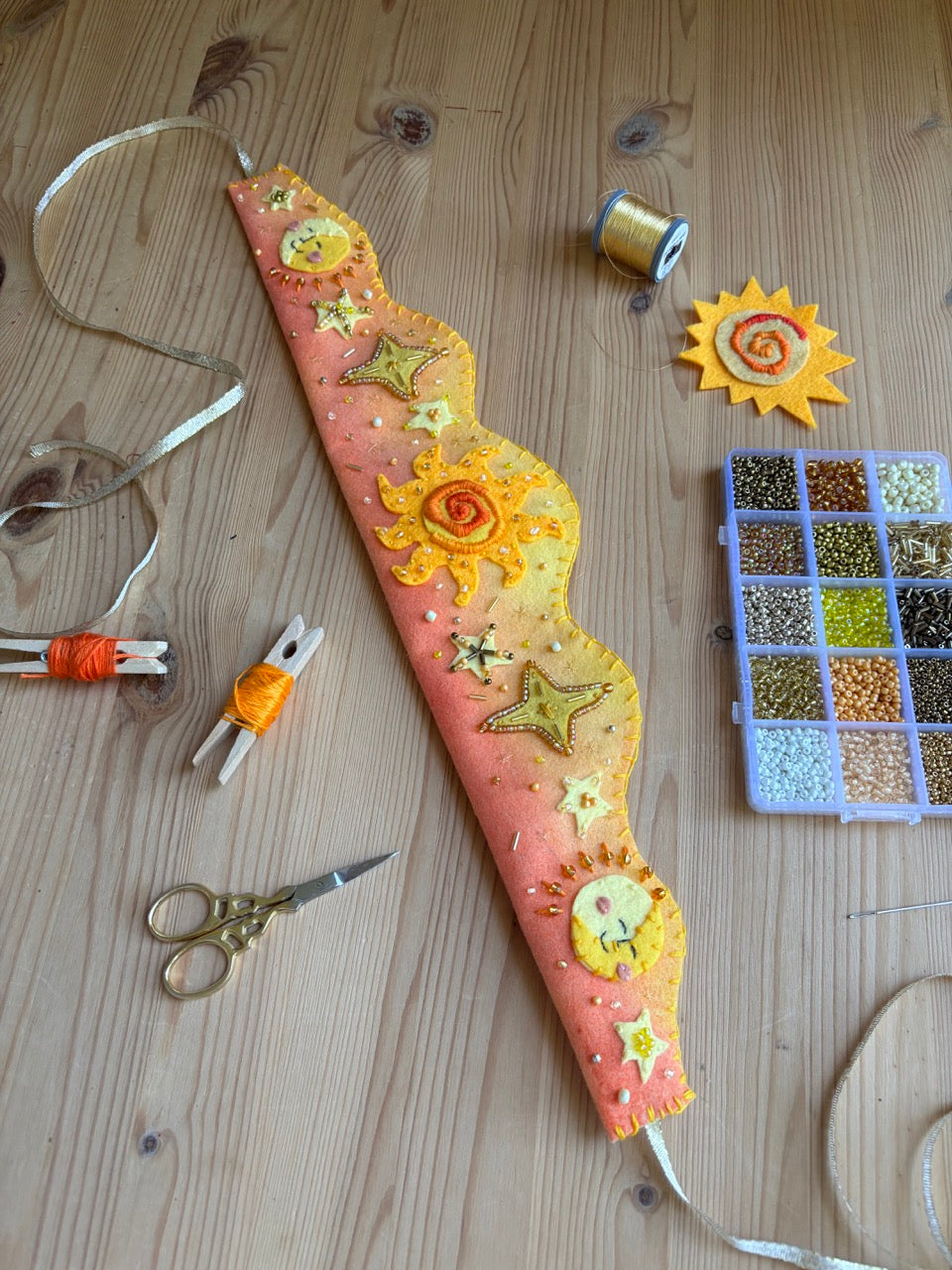 Crown Makers Club